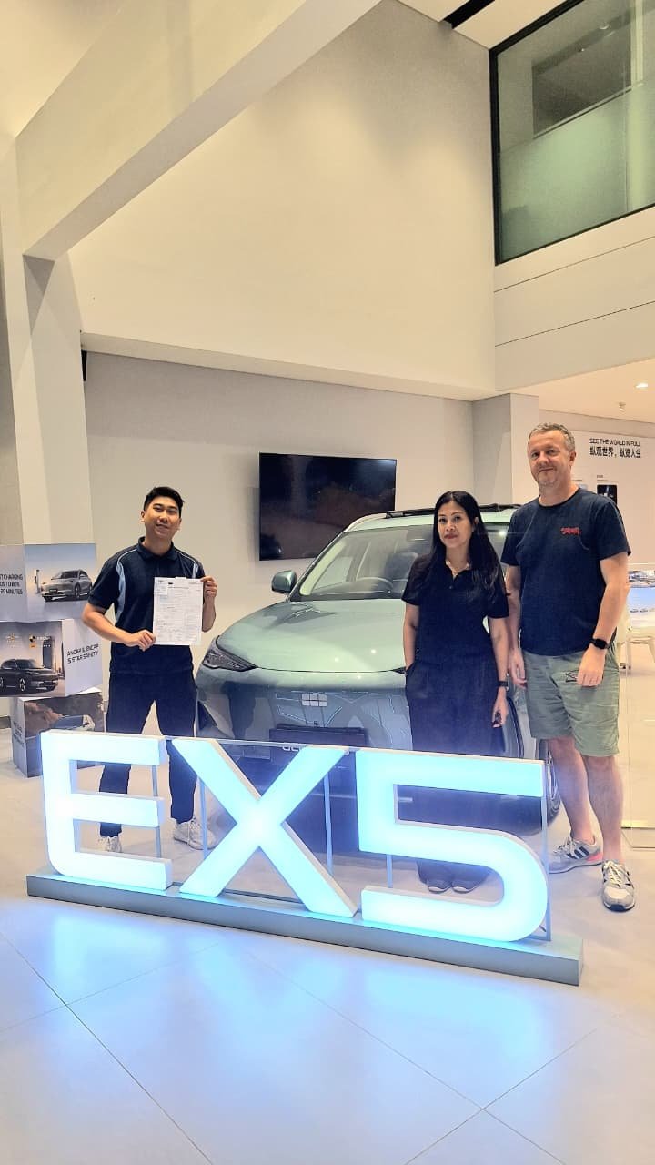 Serah Terima Kendaraan Geely Fatmawati 2