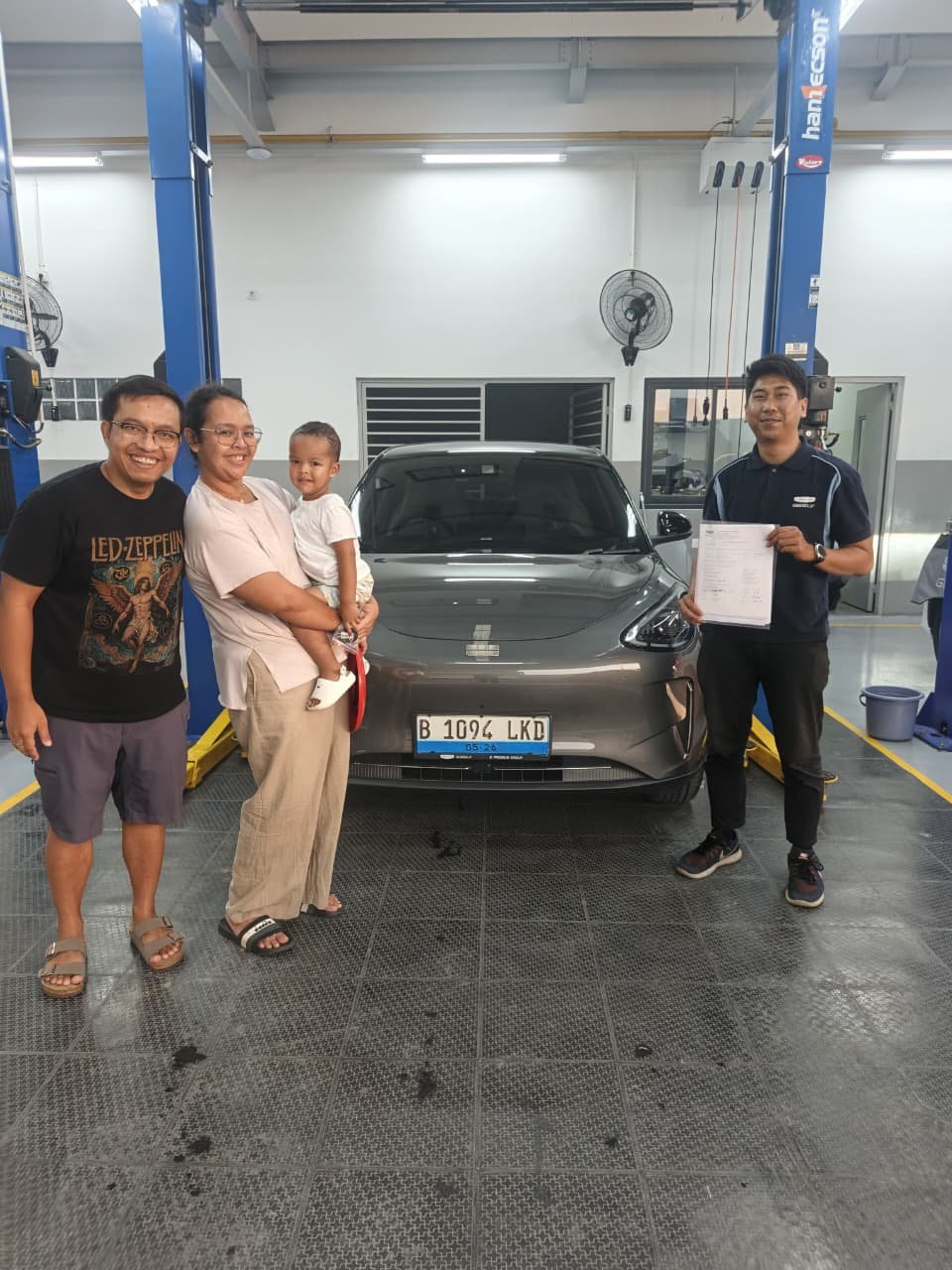 Serah Terima Kendaraan Geely Fatmawati 3